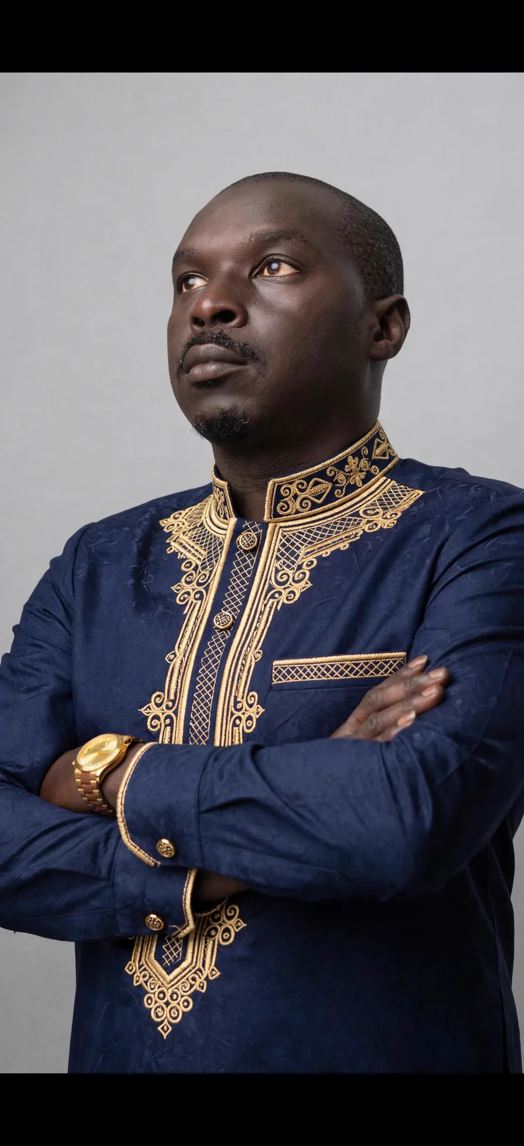 Portrait de M. Aly Diouf, fondateur et PDG de Groupe Senegalsoft.
